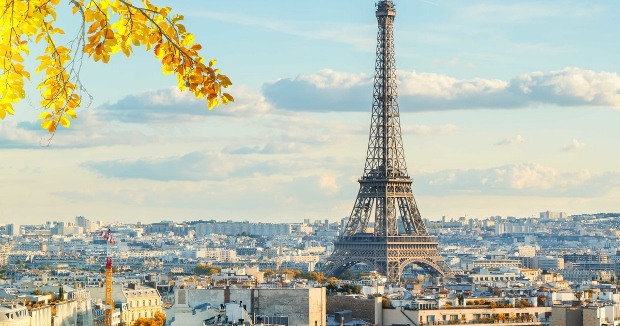 Tháp Eiffel – biểu tượng nổi tiếng của Paris
