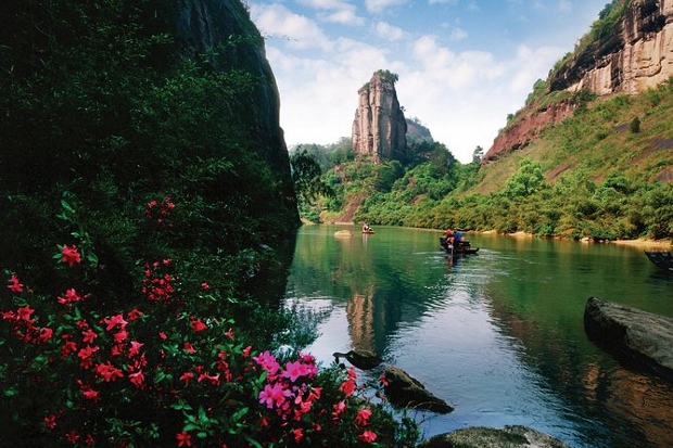 Sông núi Vu Dĩ Sơn Kì vỉ đẹp như bức tranh