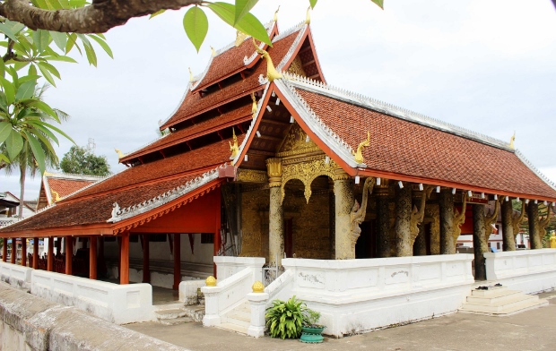 Chùa Wat Mai - Địa điểm du lịch khi bay đến Luang Prabang