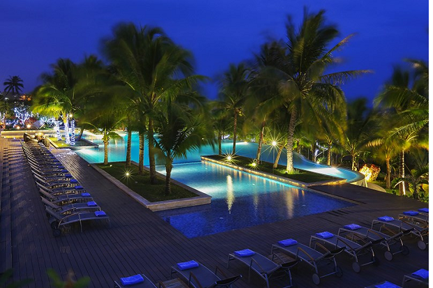 Hồ bơi The Cliff Resort & Residences Phan Thiết